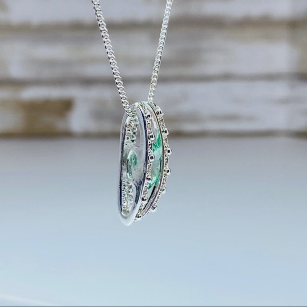 ENVY ME NECKLACE- AVON - Picture 6 of 10
